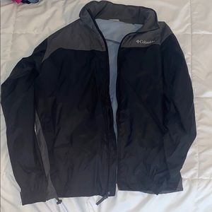Columbia raincoat/windbreaker